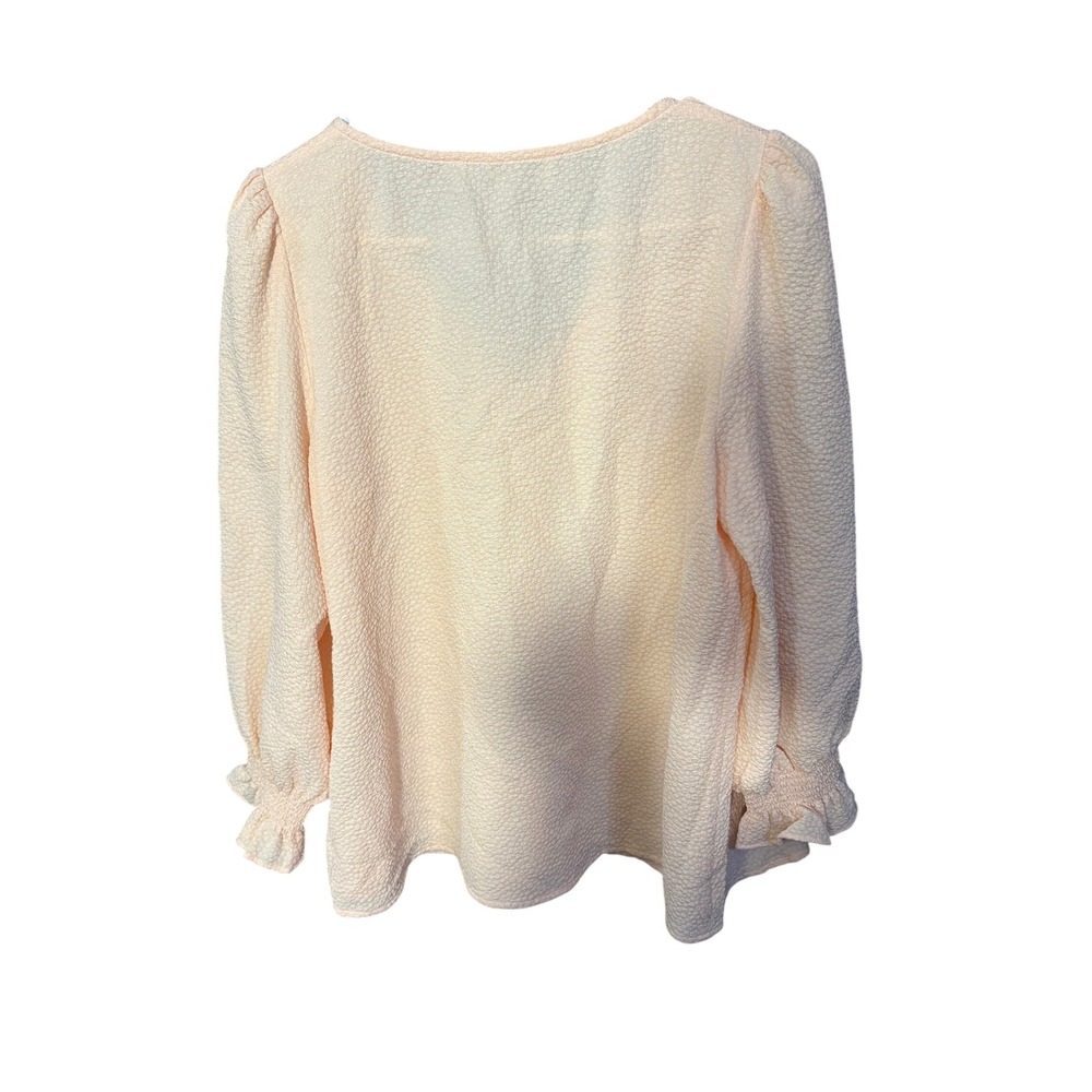 Tuckernuck Peach Textured V-Neck Smocked Cuff Ruffle Blouse Top Medium - Picture 3 of 5